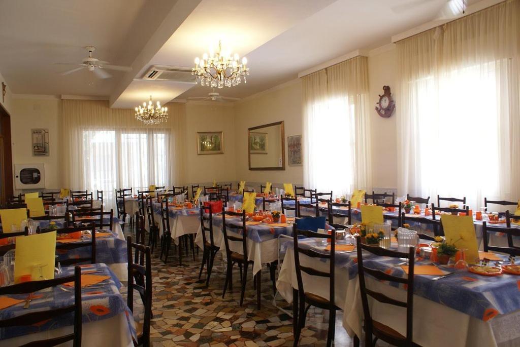 Hotel Maria Piera Rimini Esterno foto